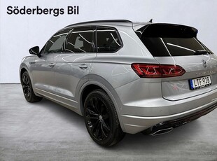 Volkswagen Touareg 3.0 TDI, R-Line, Luftfjädring, HUD, Värmare