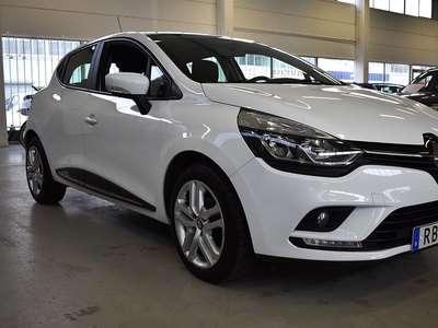 Renault Clio 0.9 TCe NAVIGATION FARTHÅLLARE NYLIGEN SERVAD