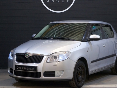 Skoda Fabia 1.2 Lågmilare Värmare Nybes 998kr årsskatt 69hk