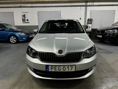 Skoda Fabia 1.2 TSI Euro-6 Ny-Besiktigad Park-Assist (92hk)