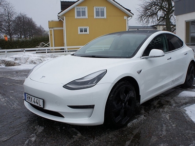 Tesla Model 3 Long Range AWD LONGE RANGE (440hk) AUTOPILOT