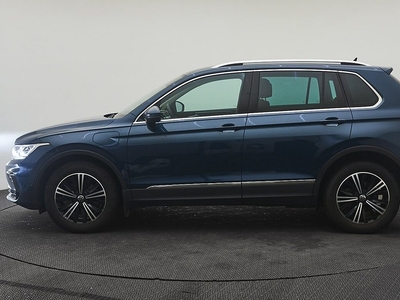 Volkswagen Tiguan eHybrid Elegance/Drag/Navigation