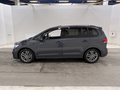 Volkswagen Touran 1.5 TSI 150hk 7-Sits R-Line Värmar IQ Drag