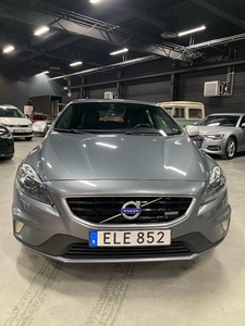 Volvo V40 D2 Momentum, R-Design Euro 5 Kamrem bytt