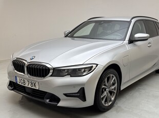 BMW 330e Touring, G21 (292hk)