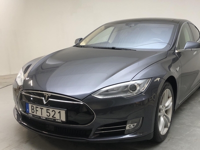 Tesla Model S 85D