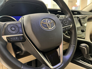 Toyota Camry Hybrid