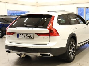 Volvo V90 Cross Country