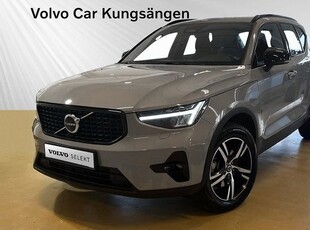 Volvo XC40B4 FWD Bensin Plus Dark 2024, SUV