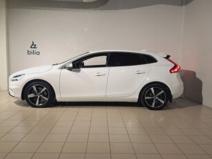 Volvo V40 D3 Business Adv R-Design | Navigation | Klimatpaket | Programbar