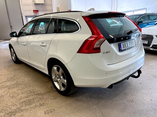 Volvo V60 D3 Momentum Drag / Dieselvärmare / VoC / S+V-hjul