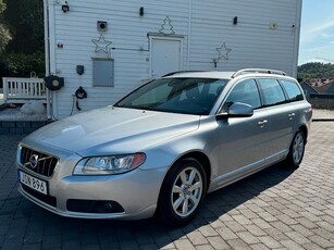 Volvo V70 1.6 DRIVe Momentum,SOS ON CALL,AUX,USB,Bluteooth,iPod,Fin Bil