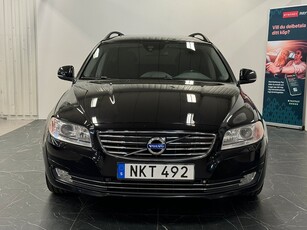 Volvo V70 D2 Geartronic Momentum Automat|Navi|Drag|D-Värmare