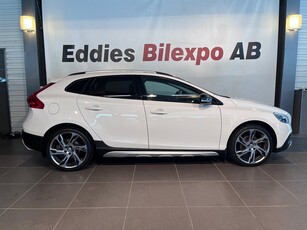 Volvo V40 Cross Country D2 Momentum 115HK