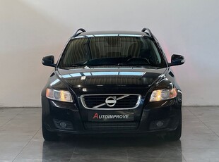 Volvo V50 1.6 D2 MOMENTUM 115HK 6-VÄXLAD FULLSERV PDC SENSORER