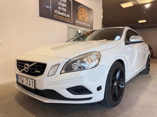 Volvo V60 T4F Momentum, R-Design Ny servad/ Besikta/ Skinn