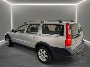 Volvo XC70 2.5T AWD Business 210hk Nykamrem/ Dragkrok/ Xenon