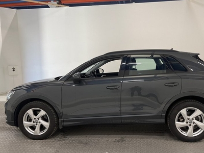 Audi Q3Quattro 40 TFSI Cockpit Värmare Drag Navigation 2020, SUV