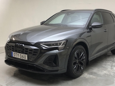 Audi Q8 55 e-tron quattro (408hk)