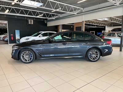 BMW 530e iPerformance Sedan M-sport I Adaptiv farthållare I Navi I Adapti