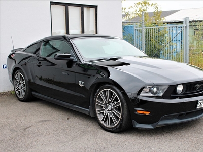 Ford Mustang V8 GT Automat / Clean-Titel / 320hk