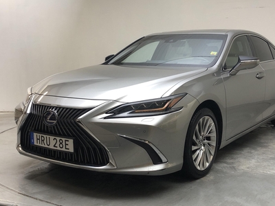 Lexus ES 300h (218hk)