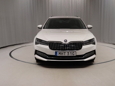 Skoda Superb iV Hybrid 218hk Auto Drag Värmare Kamera Navi