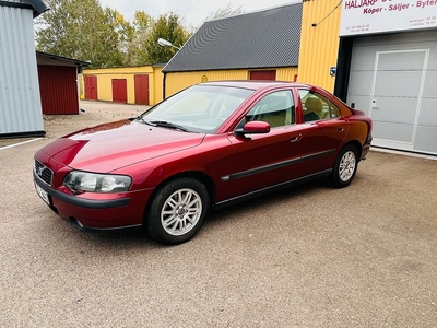 Volvo S60 2.4 Manuell, 140hk, /Besiktigat/Servad/AC/Dragkrok