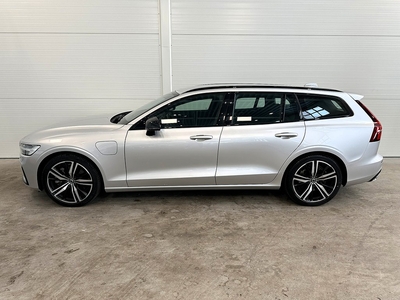 Volvo V60 T6 AWD Recharge R-Design / H&K / B-Kamera 340hk 2021