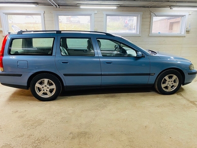 Volvo V70 2.4 Manuell, 140hk, Ny bes