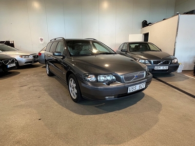 Volvo V70 2.5T AWD Automatisk, 210hk, Nybes,nyservad,Drag