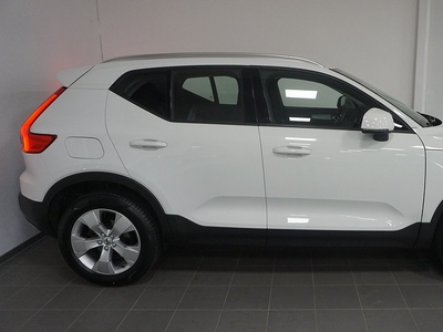 Volvo XC40 D3 FWD Momentum Edition On Call navigatiron