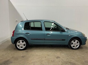 Renault Clio 5-dörrars Halvkombi 1.2 6400Mil 75hk