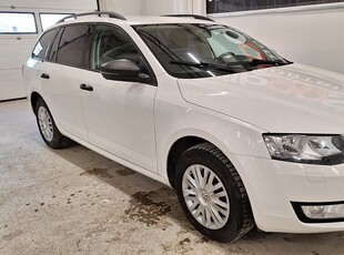 Skoda Octavia Kombi 1.6 TDI 4x4, Dieselvärmare, Dragkrok