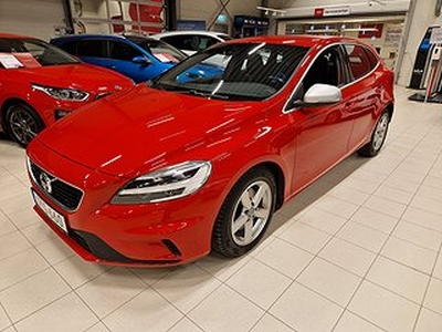 Volvo V40 T2 Momentum, R-Design