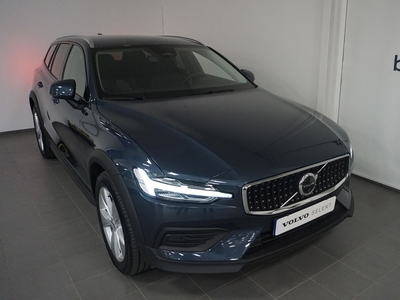 Volvo V60 Cross Country B4 AWD