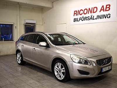 Volvo V60 T3 MOMENTUM PDC FULLSERVAD 2-BRUKARE