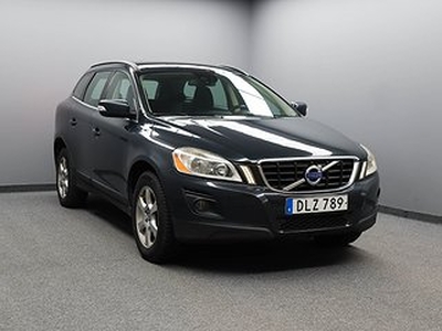 Volvo XC60 D5 AWD 205hk Momentum Navi Drag Värmare PDC