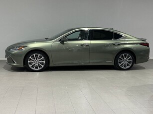 Lexus ES 300h ES 300h 2.5 E-CVT 218hk