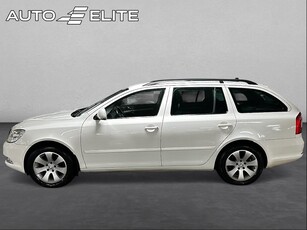 Skoda Octavia KOMBI|2.0 TDI|4x4|ELEGANCE|NYSERV|DRAG|P-SENS