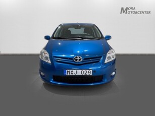 Toyota Auris 5-dörrar 1.6 Valvematic Plus, Drag | vinterhjul