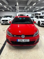 Volkswagen Golf GTI Performance 2.0 TSI 230hk