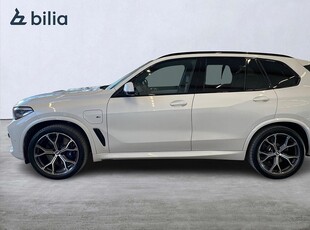 BMW X5 xDrive45e M Sport H/K Skylounge DAP Drag Komfortstol