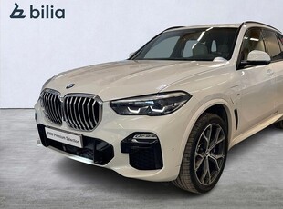 BMW X5xDrive45e M Sport H K Skylounge DAP Drag Komfortstol 2020, SUV