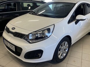 Kia Rio 2014, Halvkombi