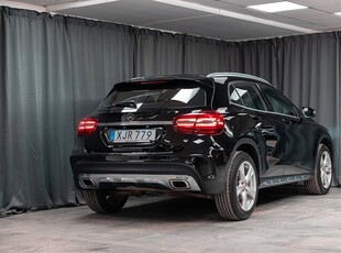 Mercedes-Benz GLA 220 4MATIC AMG DRAG PANORAMA LED