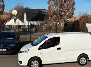 Nissan NV2001.5dci företag 2016, Minibuss