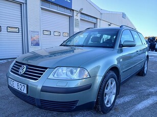 Volkswagen Passat 1.8 Kamrembyt/NyBesik/2 Ägare/Drag/Värmare