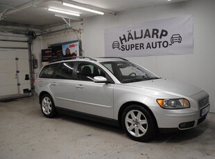 Volvo V50 2.4 Momentum Euro 4/Ny servad/Kamrem/Dragkrok/AC