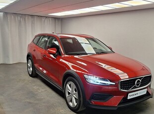 Volvo V60Cross Country B4 AWD D Adv NaviP Edt Värmare navi smartph 2022, Kombi